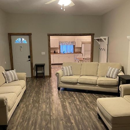 Modern Farmhouse 3 Bed, 2 Bath Apartment, Sleeps 7, Lots Of Space, Steps To Downtown, Honeywell & Eagles Theater Wabash Екстериор снимка