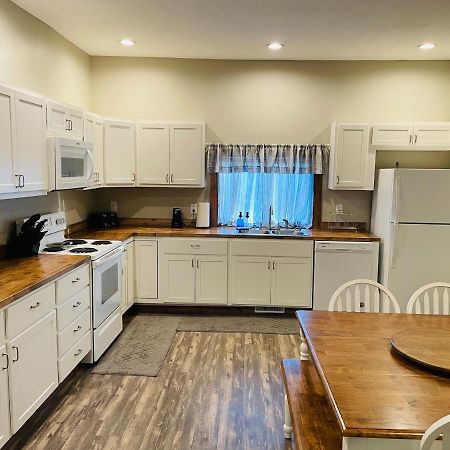 Modern Farmhouse 3 Bed, 2 Bath Apartment, Sleeps 7, Lots Of Space, Steps To Downtown, Honeywell & Eagles Theater Wabash Екстериор снимка