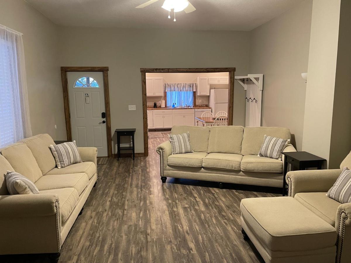 Modern Farmhouse 3 Bed, 2 Bath Apartment, Sleeps 7, Lots Of Space, Steps To Downtown, Honeywell & Eagles Theater Wabash Екстериор снимка