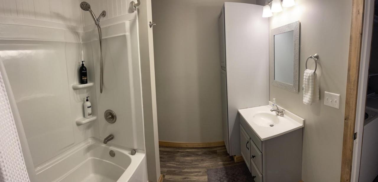 Modern Farmhouse 3 Bed, 2 Bath Apartment, Sleeps 7, Lots Of Space, Steps To Downtown, Honeywell & Eagles Theater Wabash Екстериор снимка