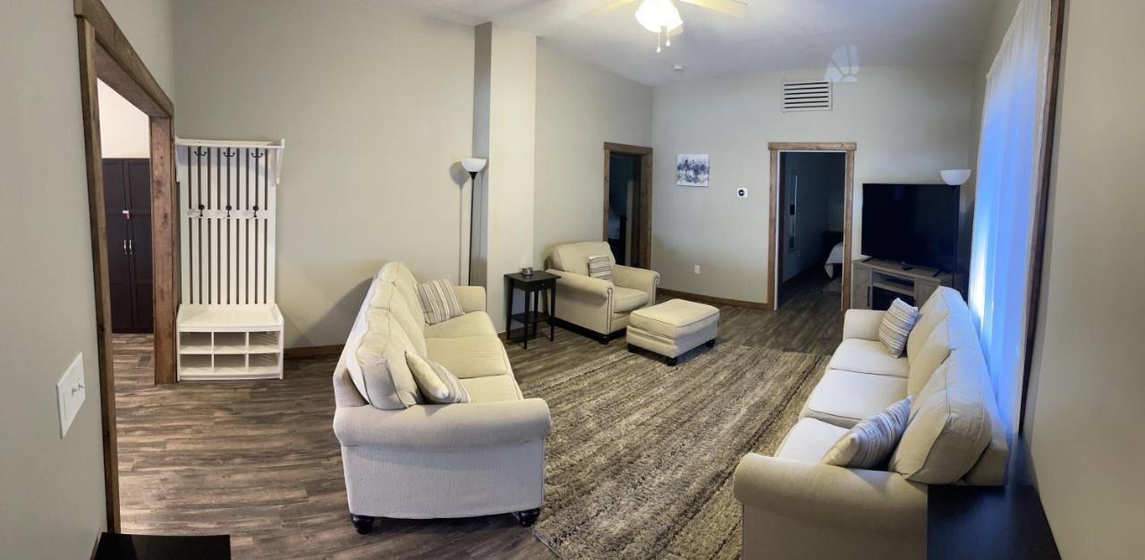 Modern Farmhouse 3 Bed, 2 Bath Apartment, Sleeps 7, Lots Of Space, Steps To Downtown, Honeywell & Eagles Theater Wabash Екстериор снимка
