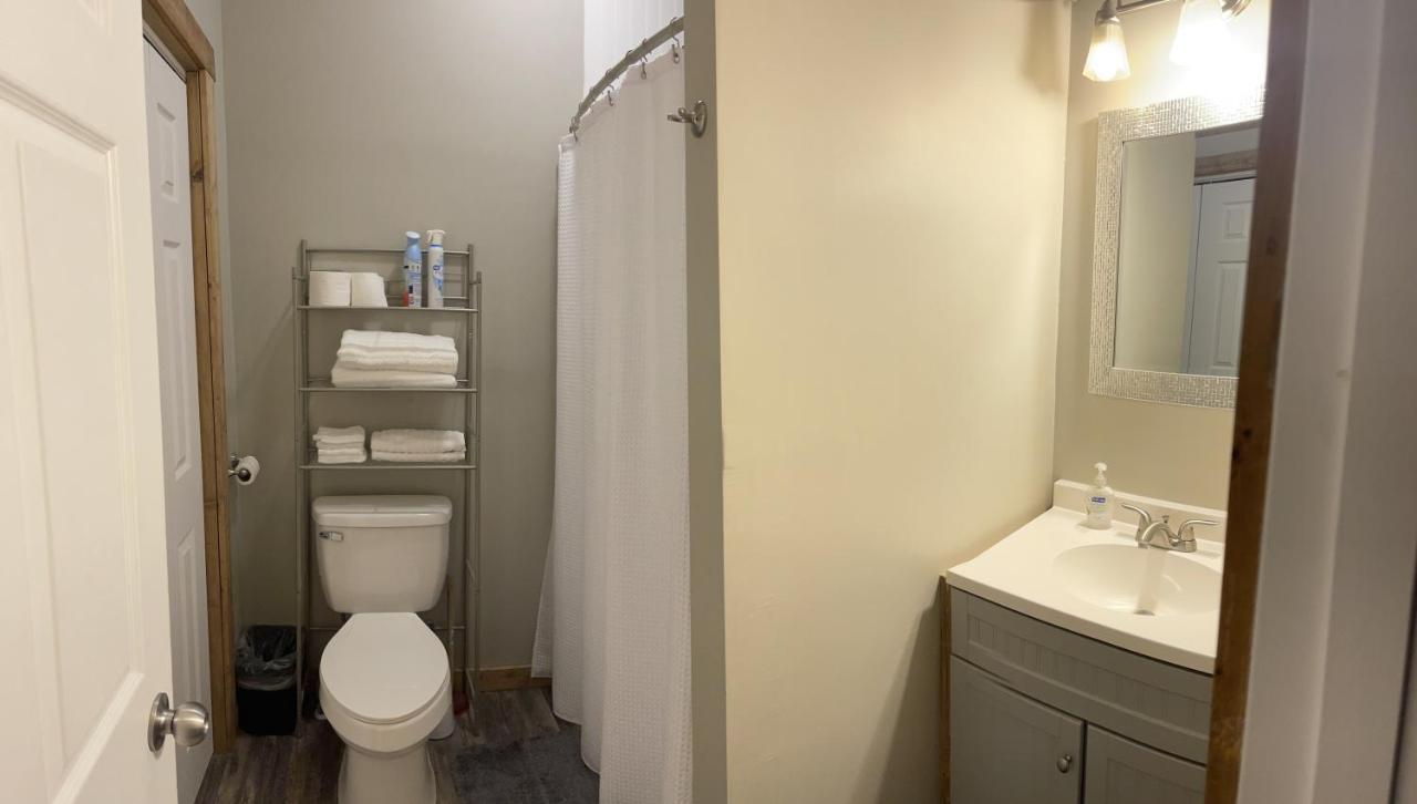 Modern Farmhouse 3 Bed, 2 Bath Apartment, Sleeps 7, Lots Of Space, Steps To Downtown, Honeywell & Eagles Theater Wabash Екстериор снимка